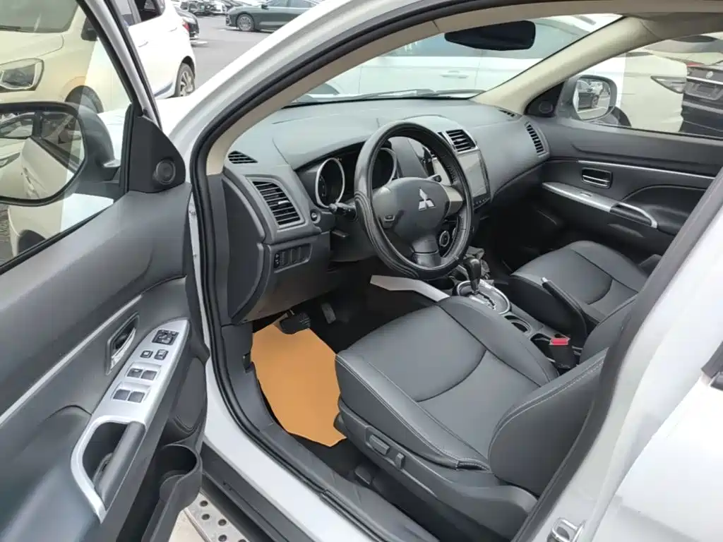 Mitsubishi ASX — миниатюра 16