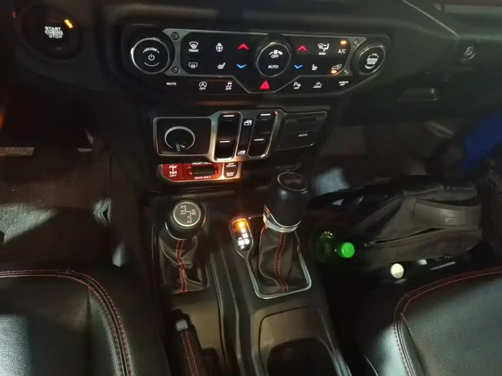 Jeep Wrangler — миниатюра 14