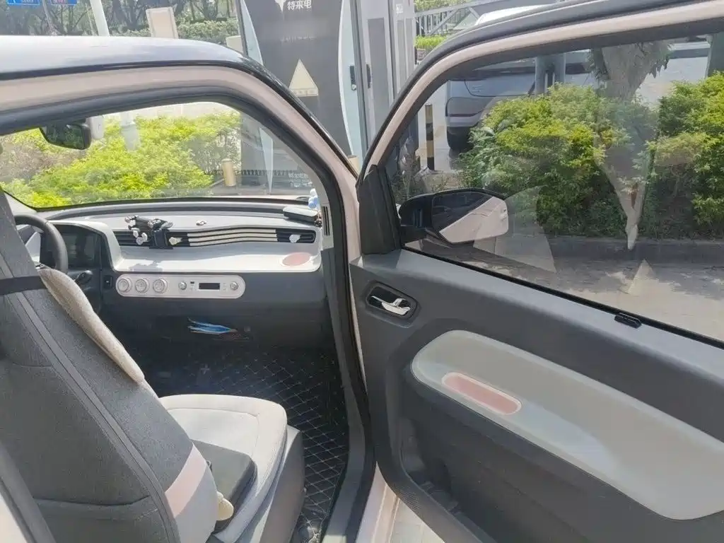 Wuling MINIEV — миниатюра 19