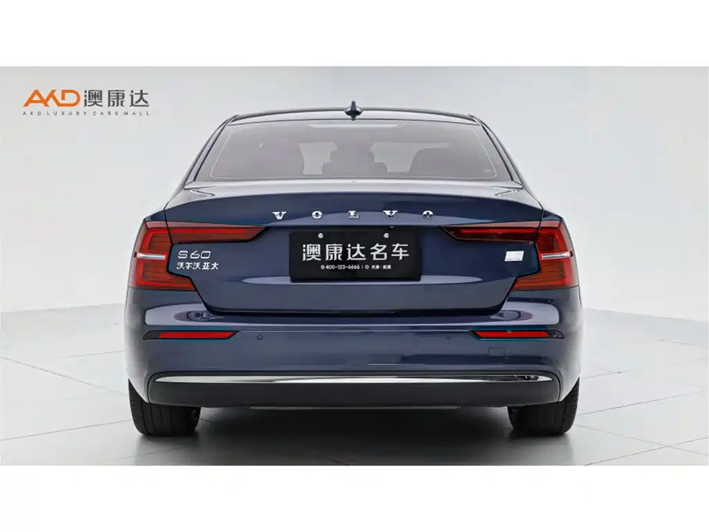 Volvo S60 2023 T8 Luxury