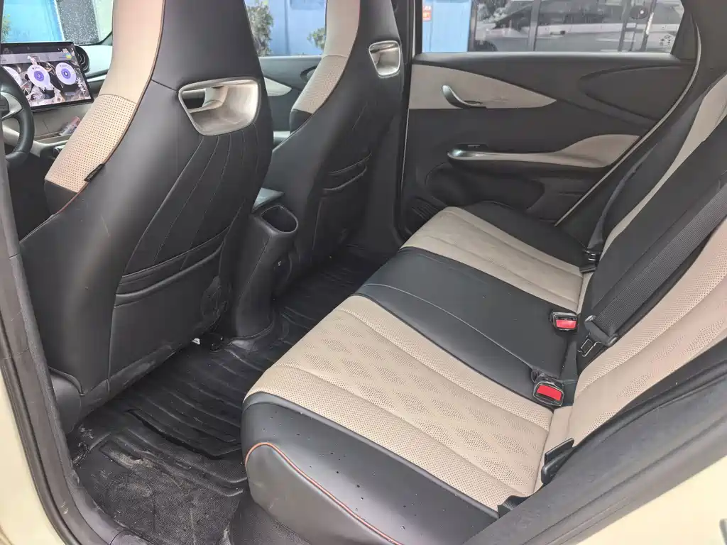 BYD Dolphin — миниатюра 13