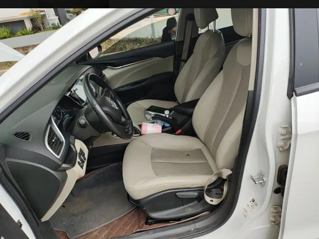 Buick Excelle — миниатюра 13
