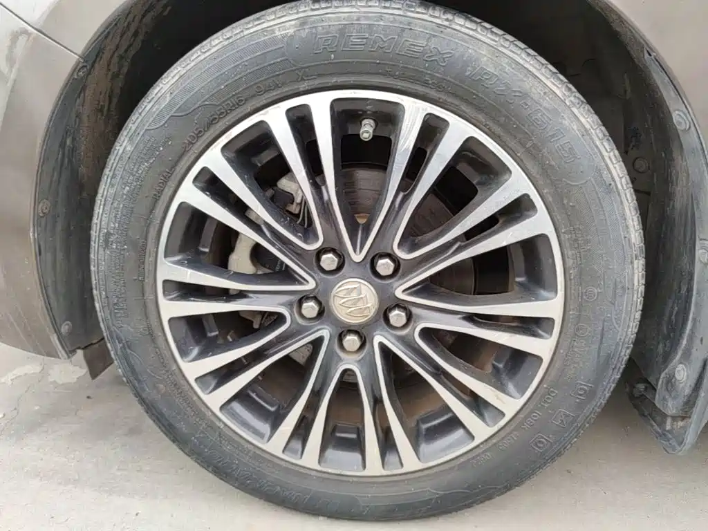 Buick Excelle — миниатюра 23