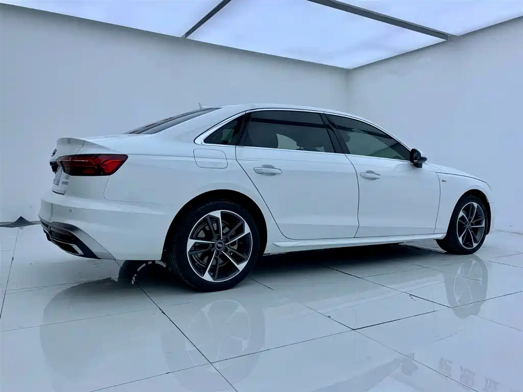 Audi A4L 2023 40 TFSI Fashion