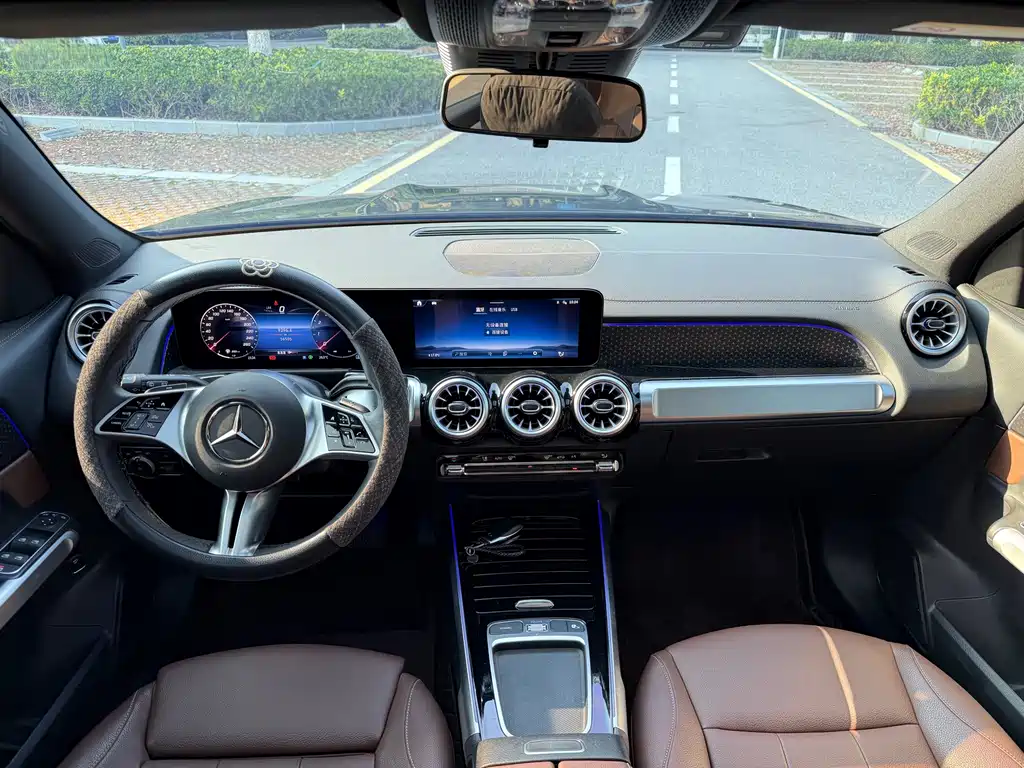 Mercedes-Benz GLB — миниатюра 10