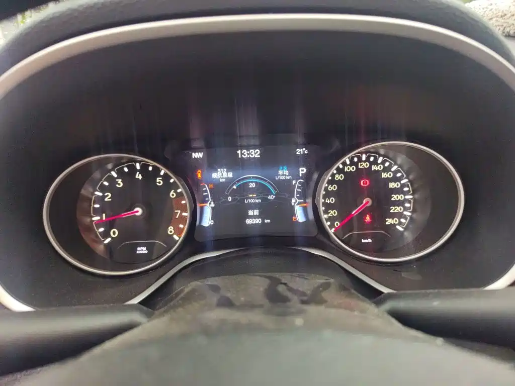 Jeep Compass — миниатюра 7