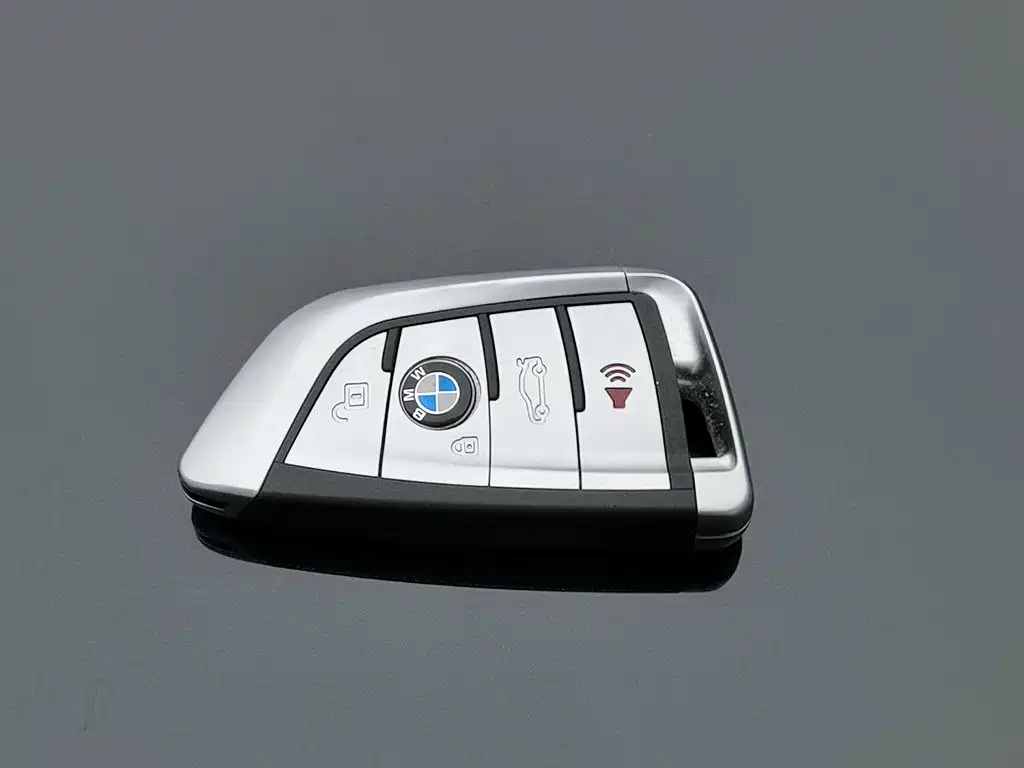 BMW 5 Series — миниатюра 19