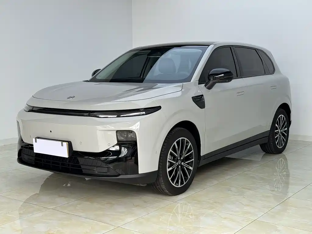 2025 Leapmotor B10 - zdjęcie 1 z 19