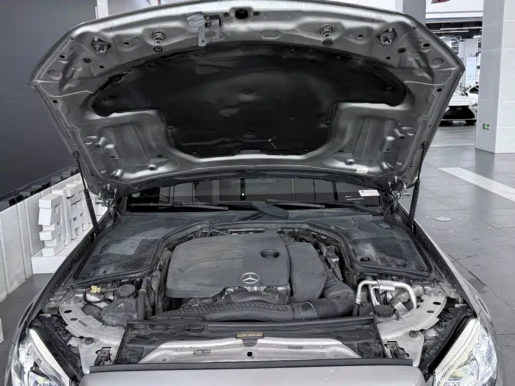 Mercedes-Benz C-Class — миниатюра 21