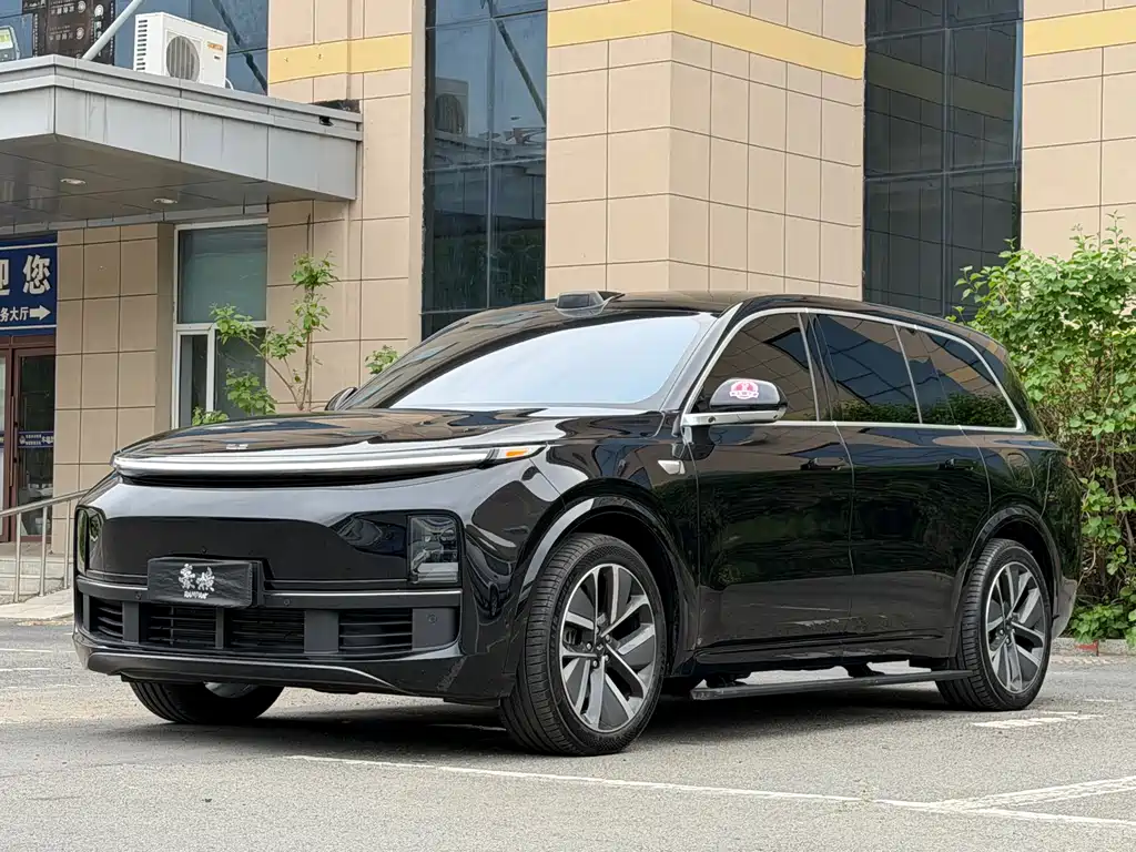 Li Auto Li L9 2025