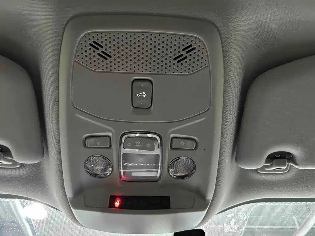 Peugeot 2008 — миниатюра 9