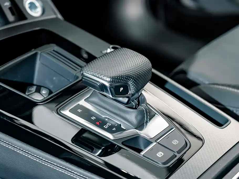 Audi Q5L Sportback — миниатюра 16