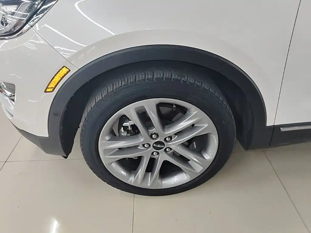 Lincoln MKC — миниатюра 23