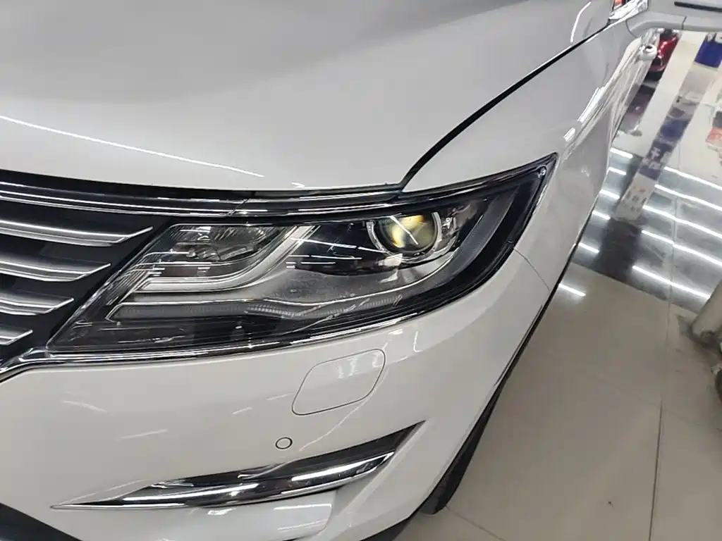 Lincoln MKC — миниатюра 24