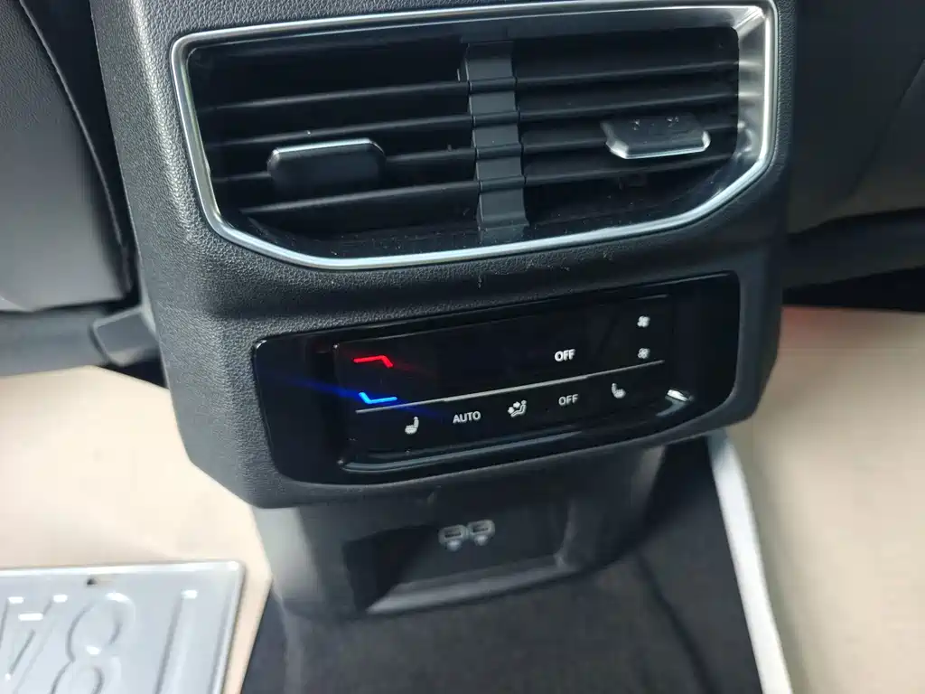 Volkswagen Talagon — миниатюра 12