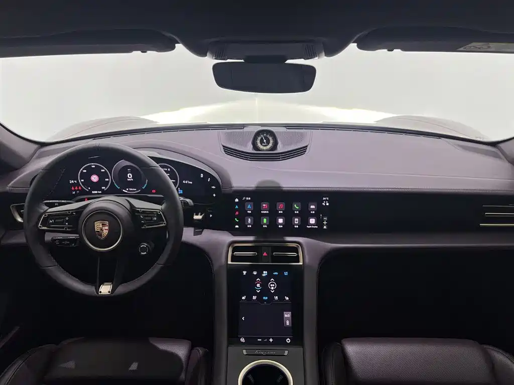 Porsche Taycan 2025 Taycan