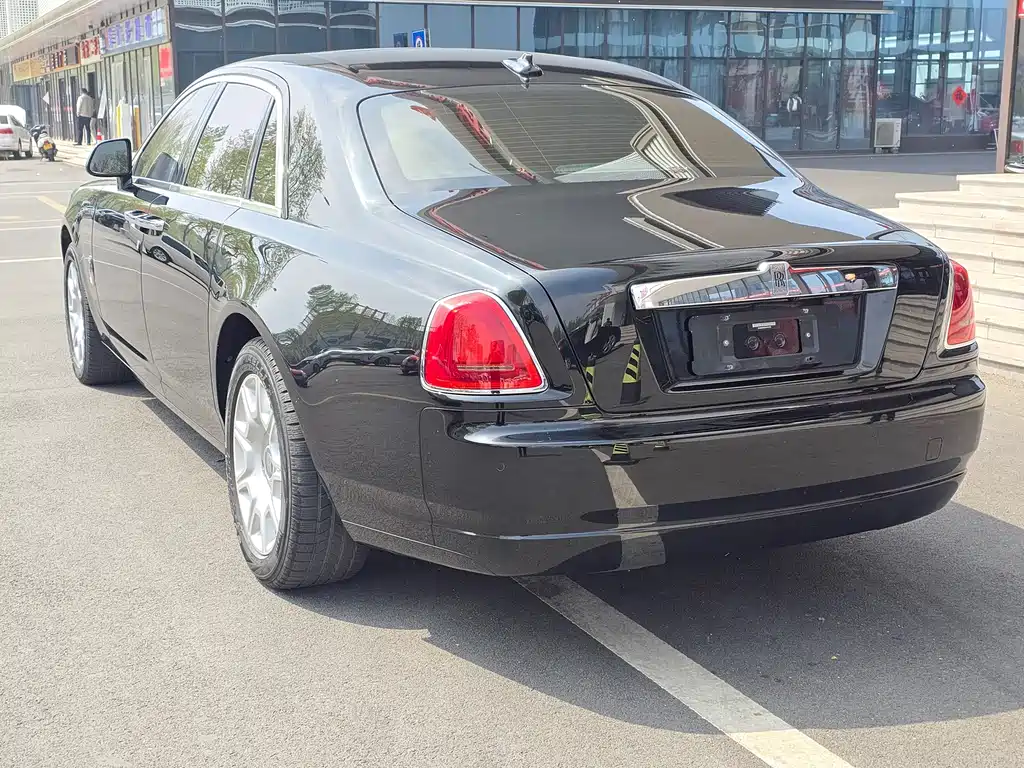 Rolls-Royce Ghost — миниатюра 5