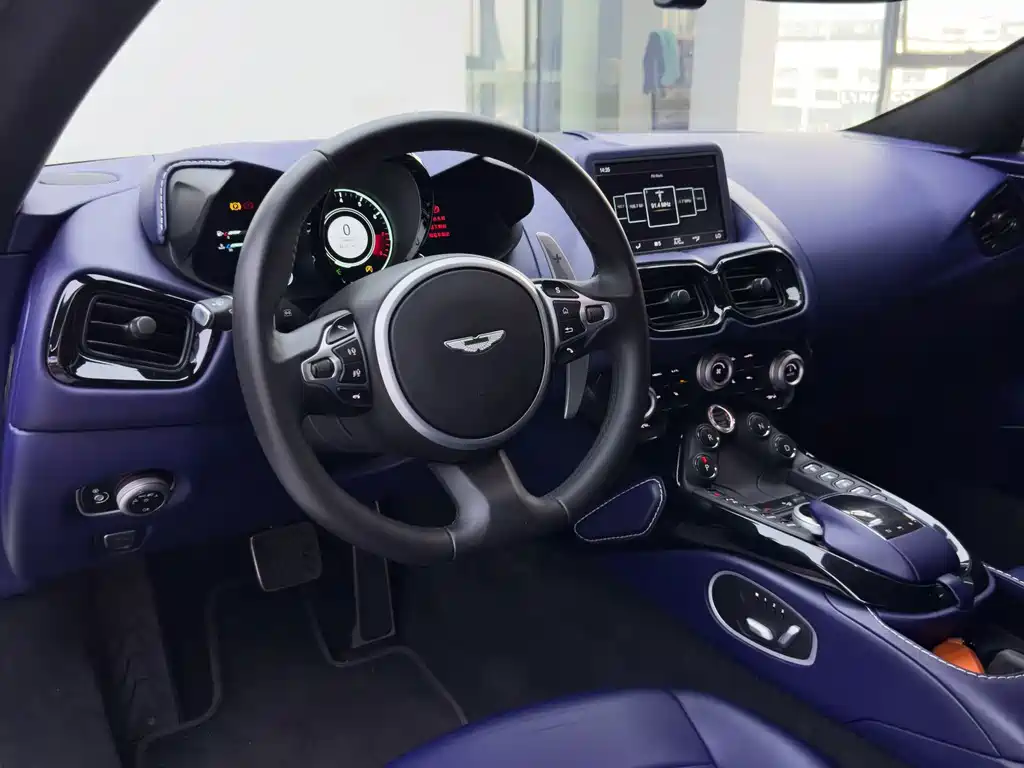 Aston Martin V8 Vantage — миниатюра 14