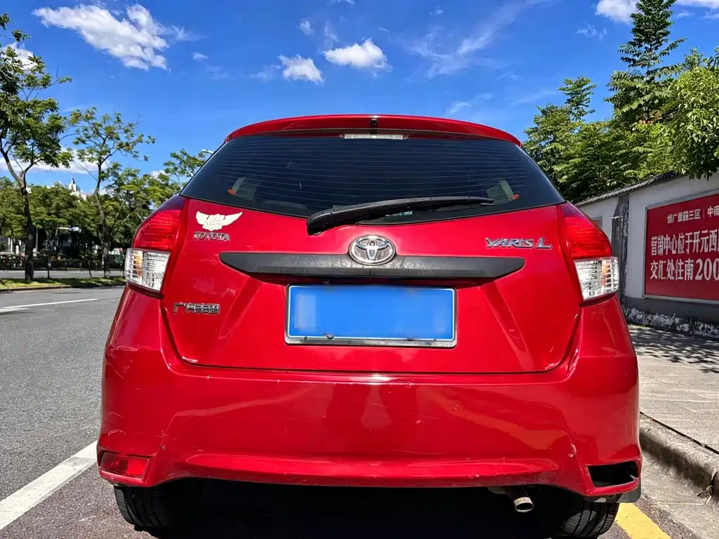 Toyota Yaris L — миниатюра 10