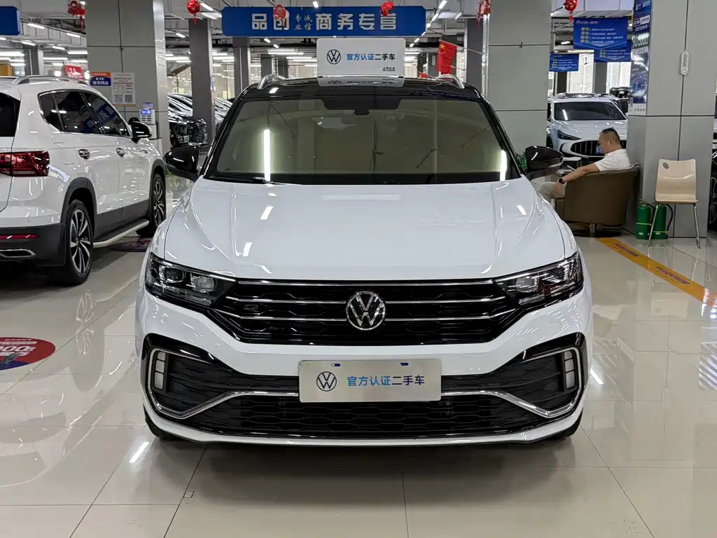 Volkswagen T-Roc — миниатюра 2