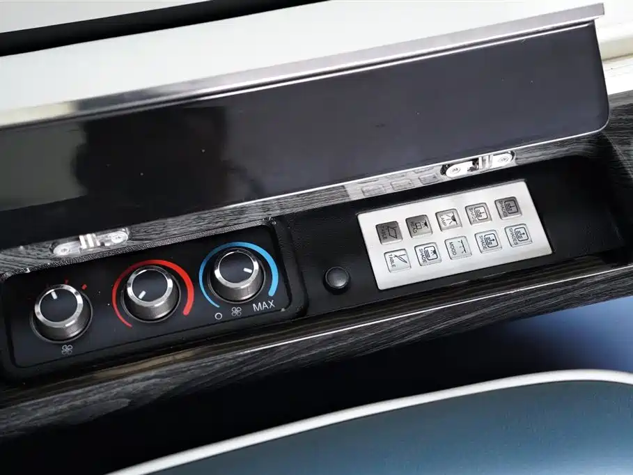 GMC Savana 5.3L G600S 4WD Elegant Premium Edition, фото 24