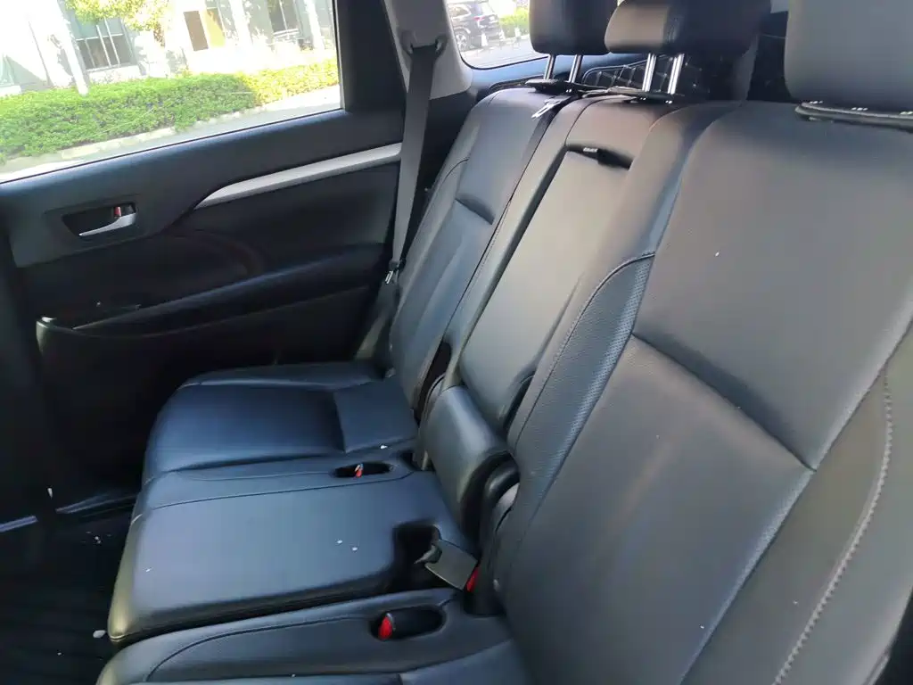 Toyota Highlander — миниатюра 15