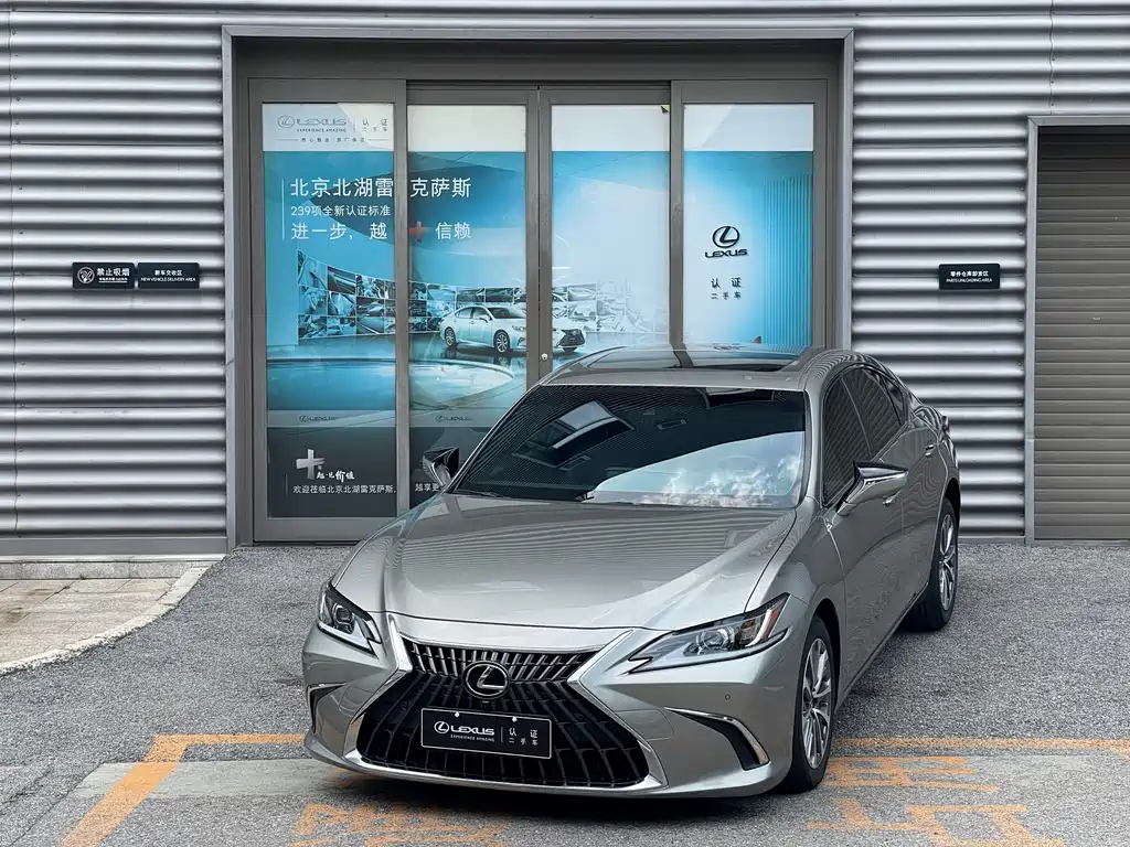 Lexus ES — миниатюра 13