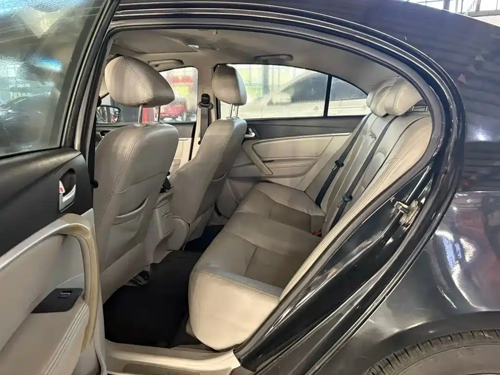 Geely Emgrand — миниатюра 5