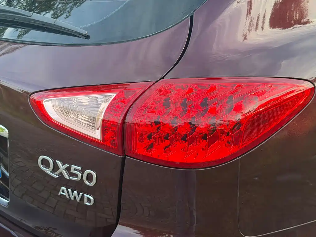 Infiniti QX50 2.5L Comfort Edition, фото 19