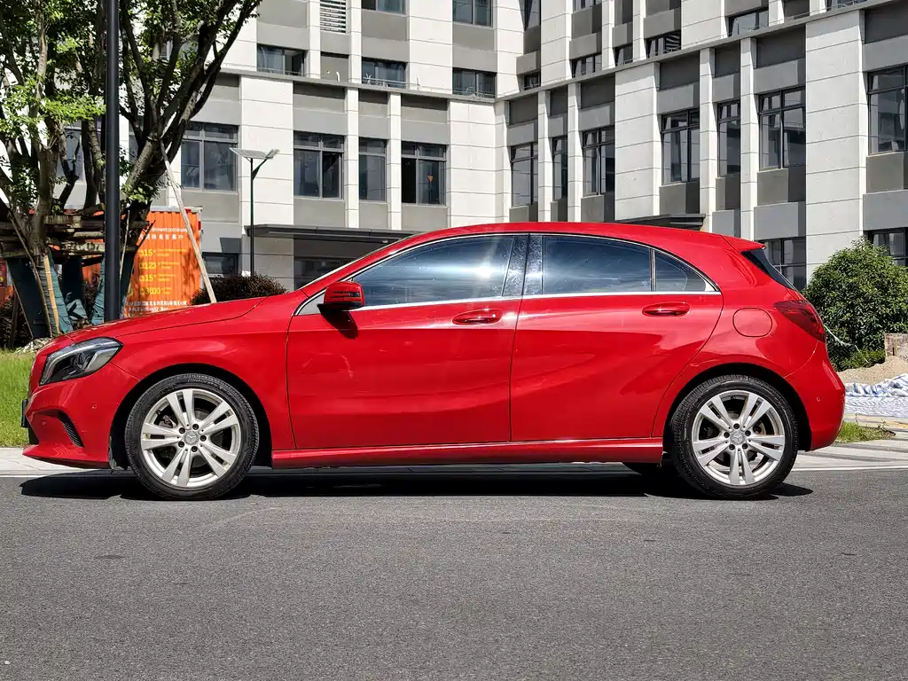 Mercedes-Benz A-Class (Import) — миниатюра 2
