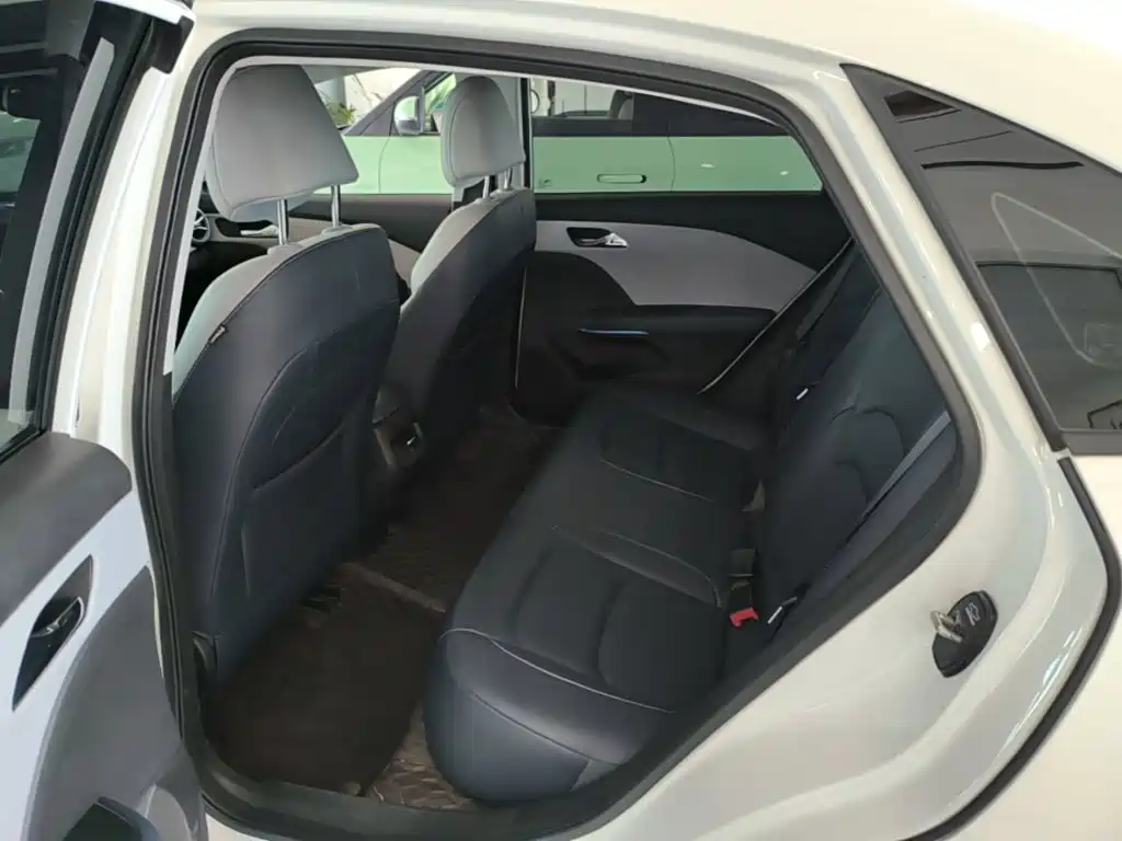 Chevrolet Monza — миниатюра 17