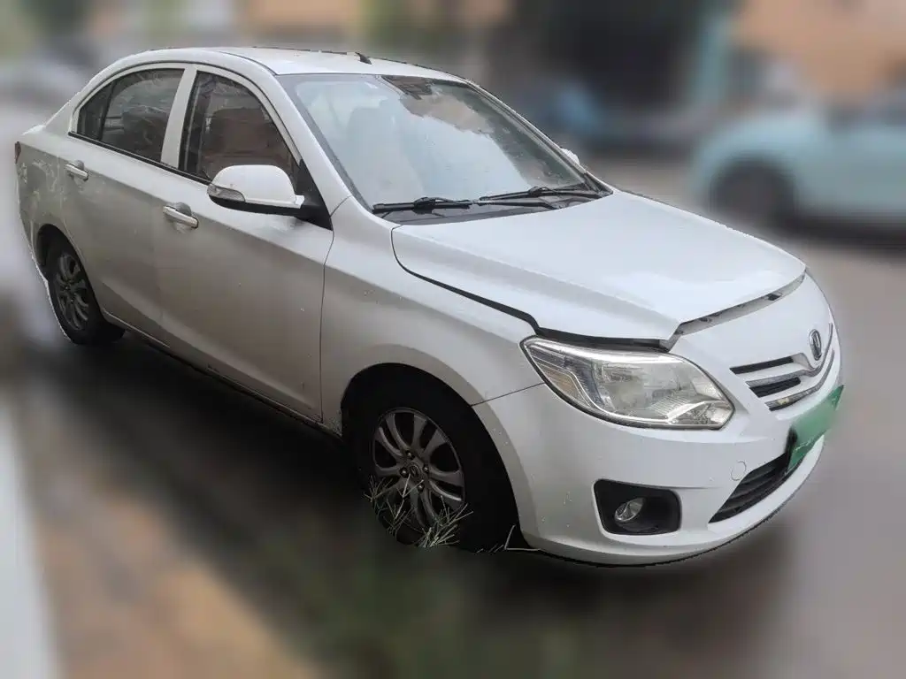 Changan V3 — миниатюра 3