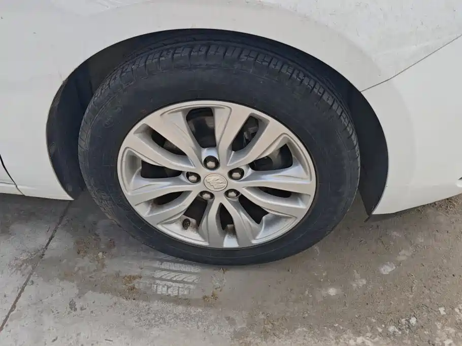 Buick Excelle 2019 15T DCT Elite V