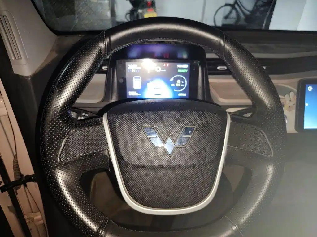 Wuling MINIEV — миниатюра 11