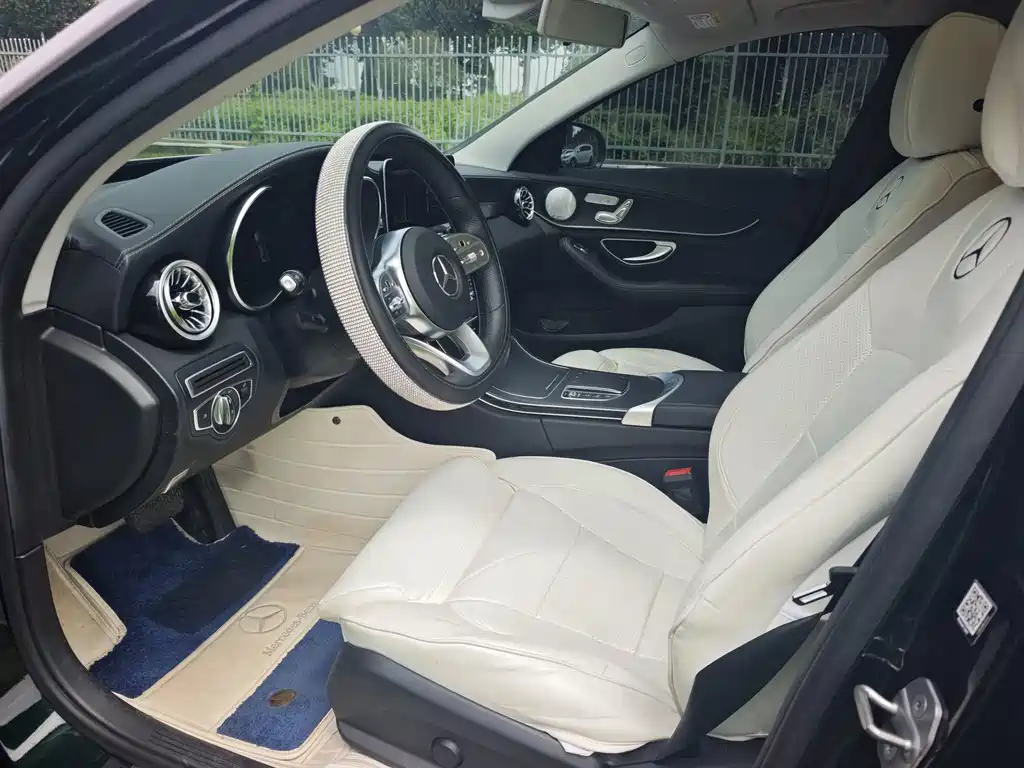 Mercedes-Benz C-Class — миниатюра 11