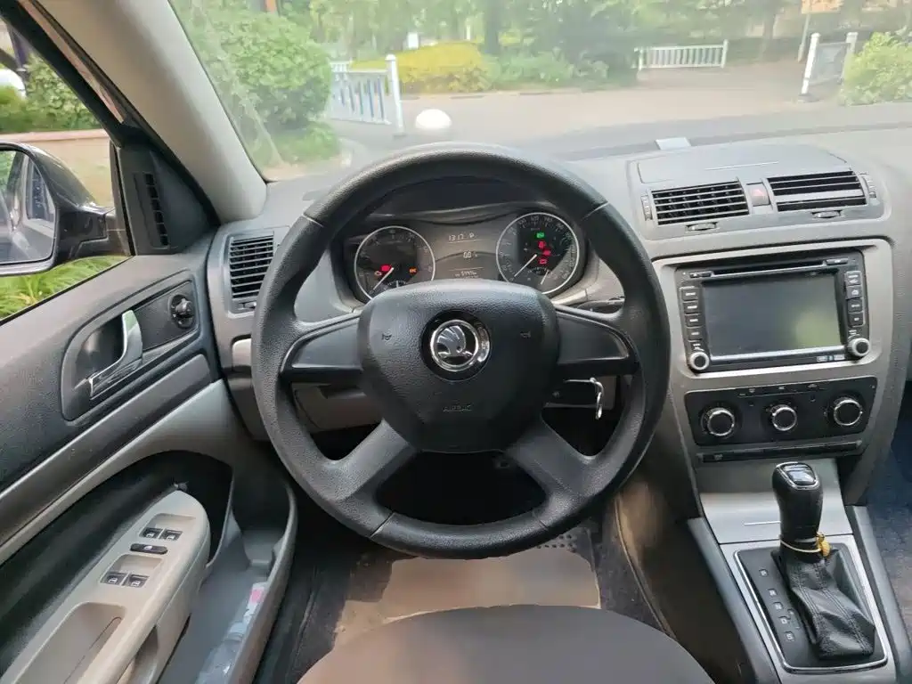 Skoda Octavia — миниатюра 3