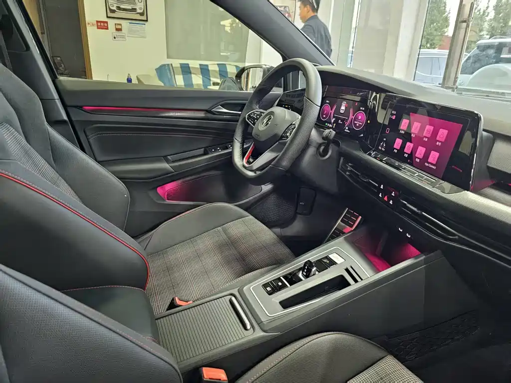 Volkswagen Golf GTI — миниатюра 5