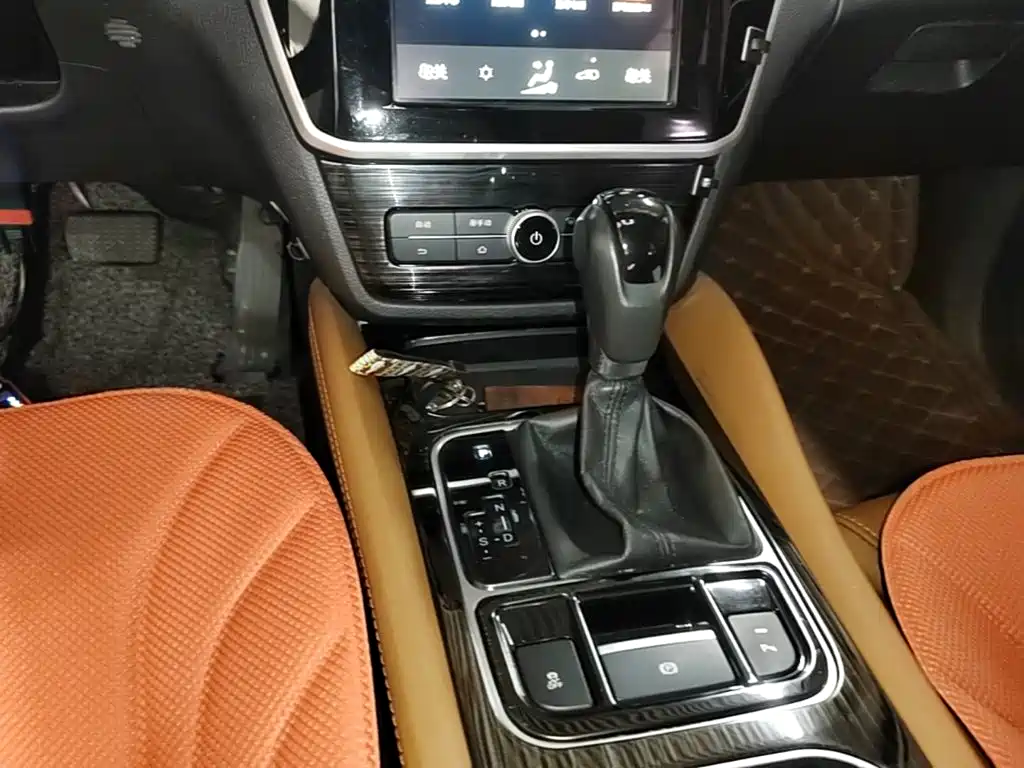 BYD MAX — миниатюра 14