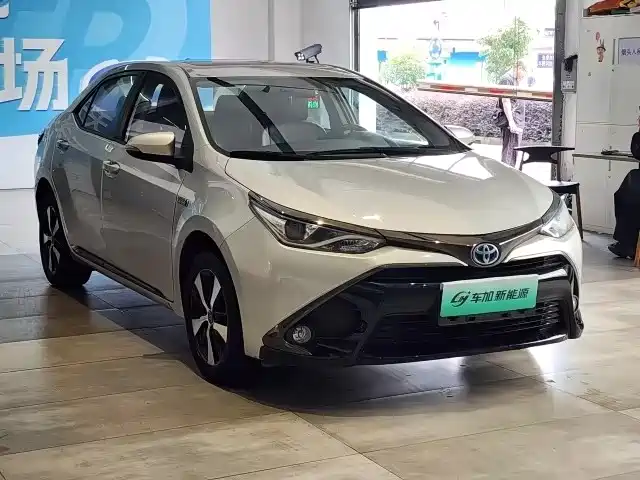 Toyota Levin Twin Engine E+ — миниатюра 3