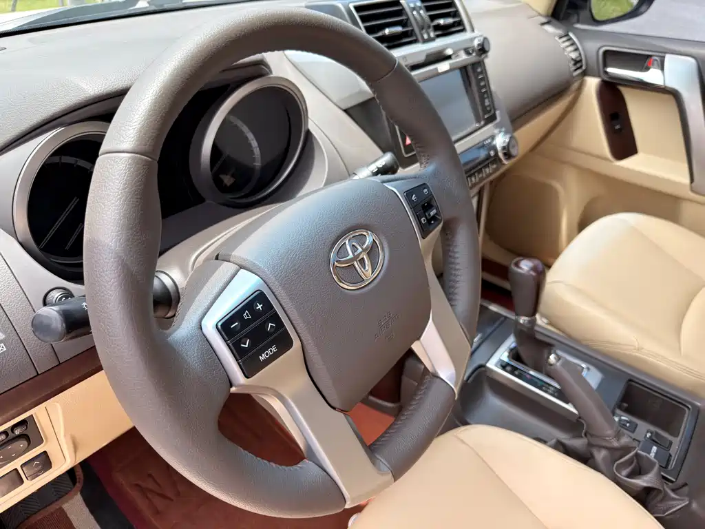 Toyota Land Cruiser Prado 2014 4.0L AT TX-L NAVI