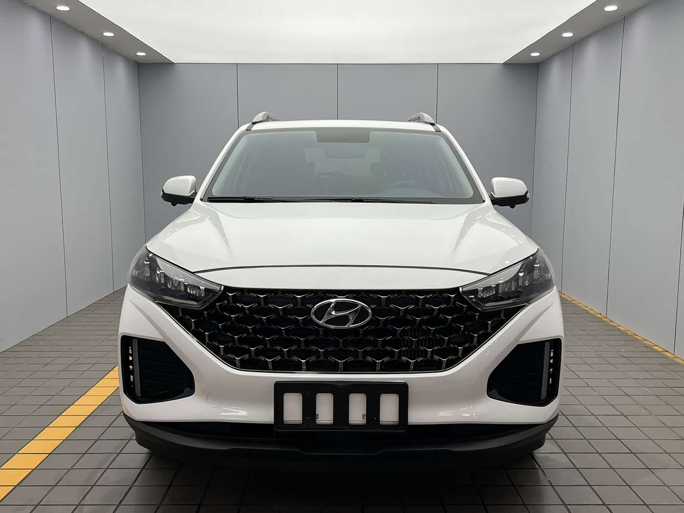 Hyundai Beijing Hyundai ix35 1.4 л 2023 г. Белый, пробег 32000 км
