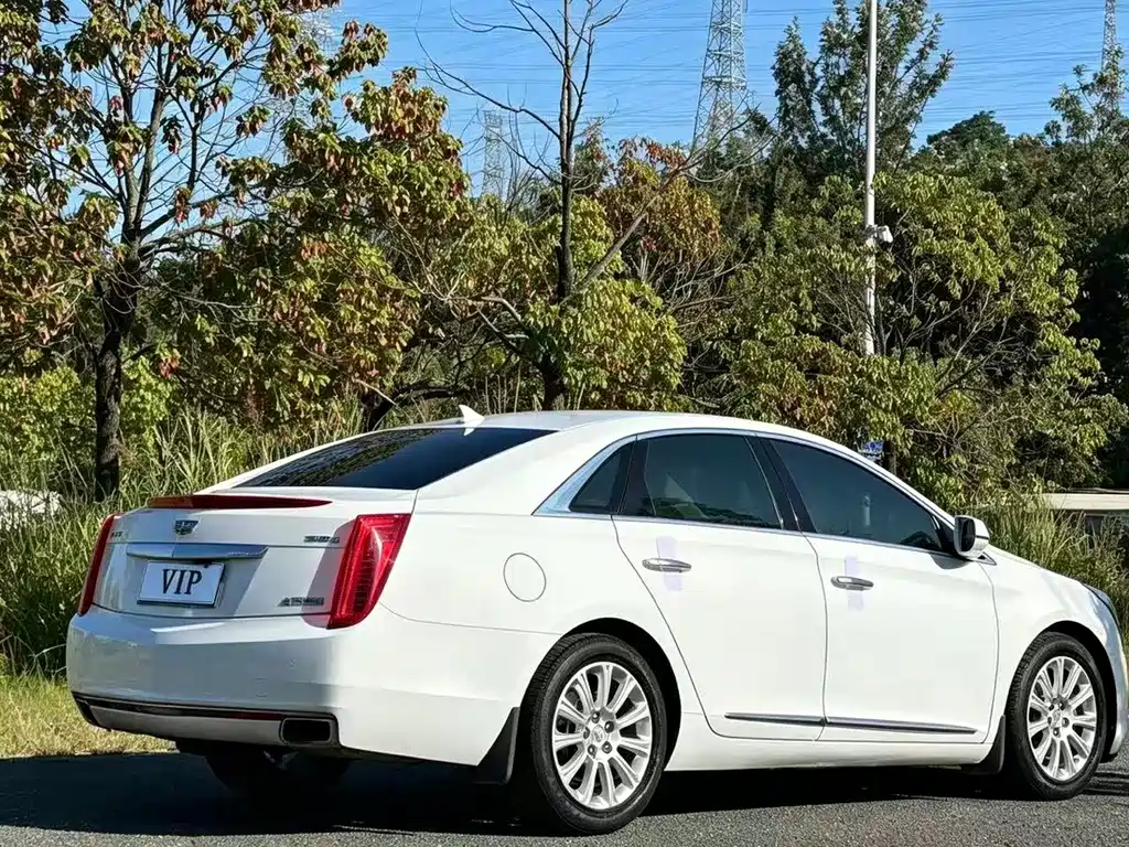 Cadillac XTS — миниатюра 6