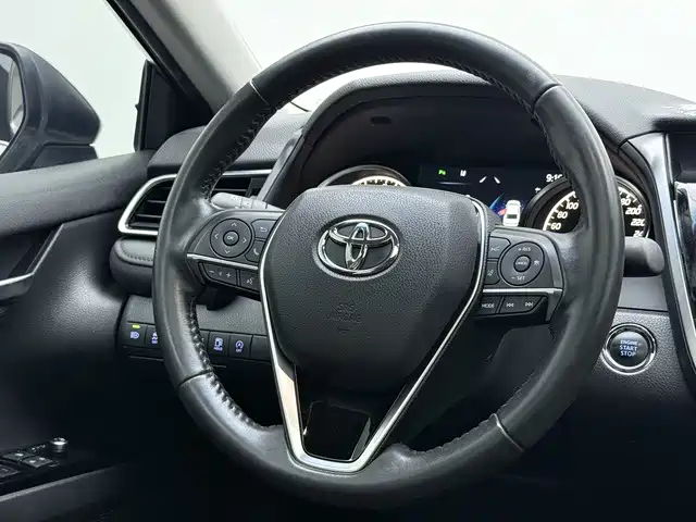 Toyota Camry — миниатюра 11