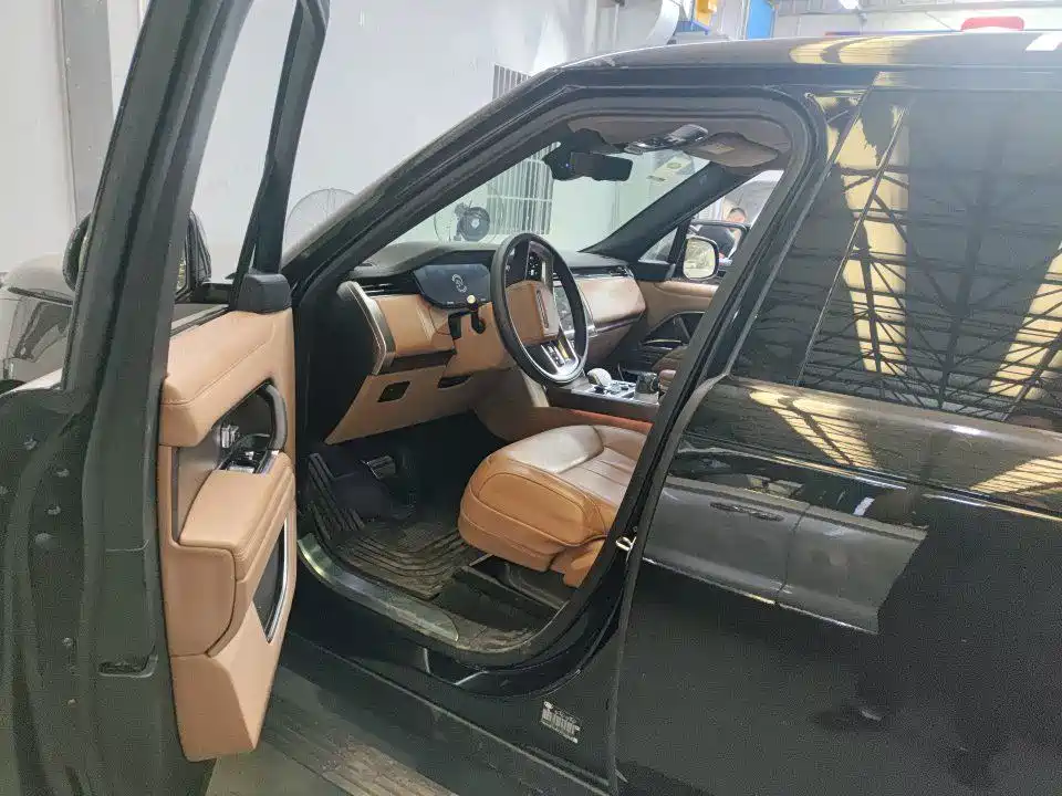 Land Rover Range Rover — миниатюра 4