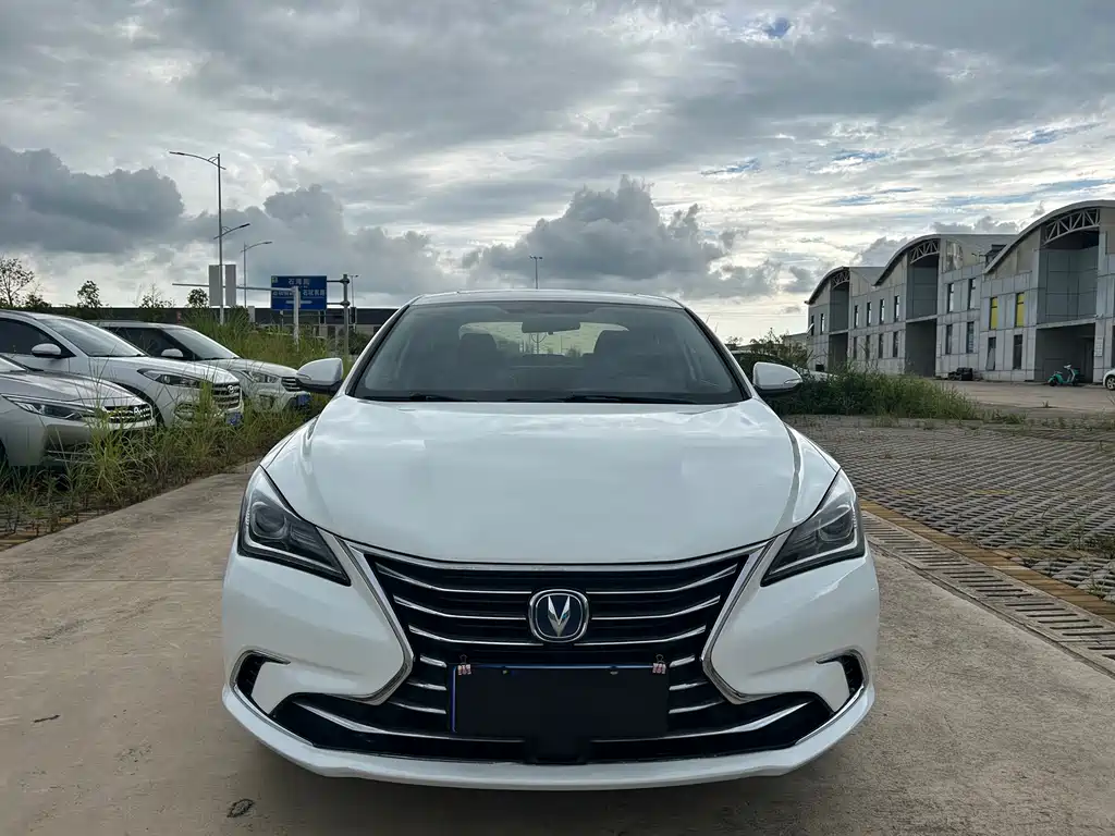 Changan Eado — миниатюра 2