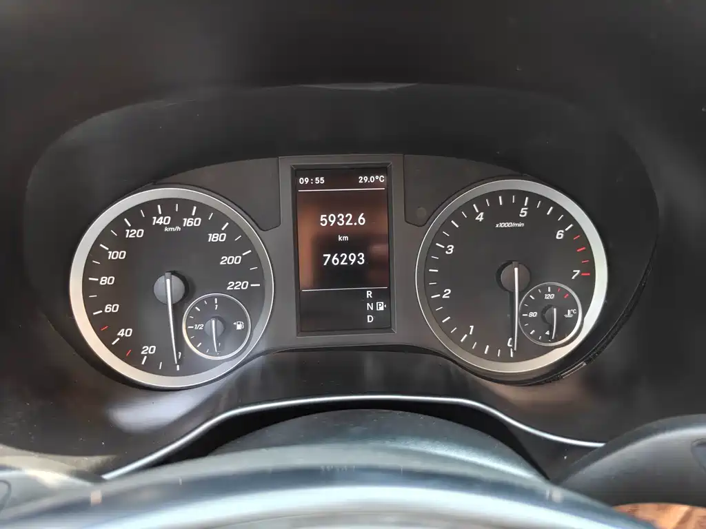 Mercedes-Benz Vito — миниатюра 16