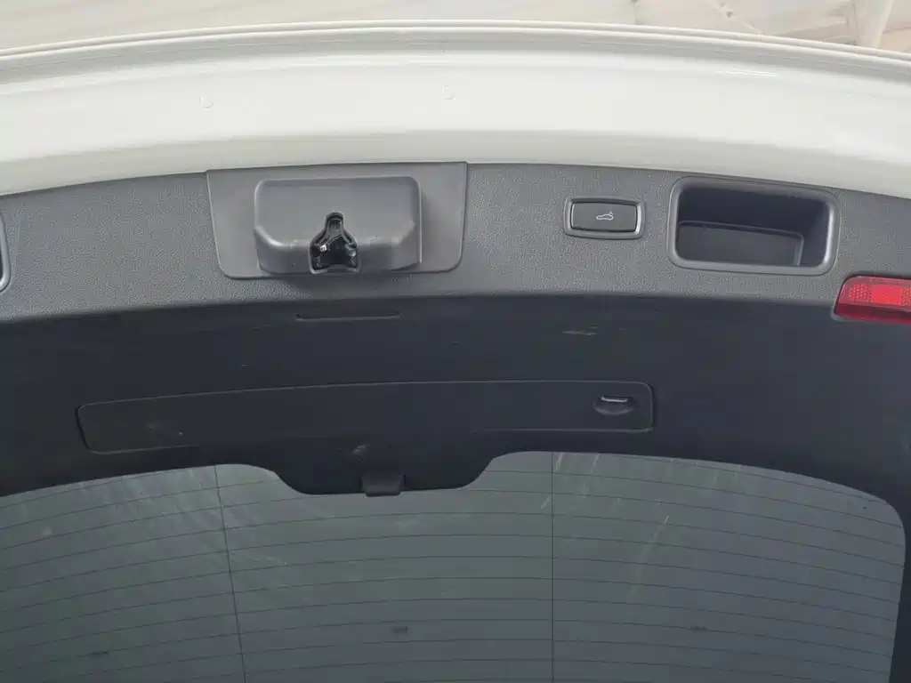 Porsche Macan — миниатюра 21