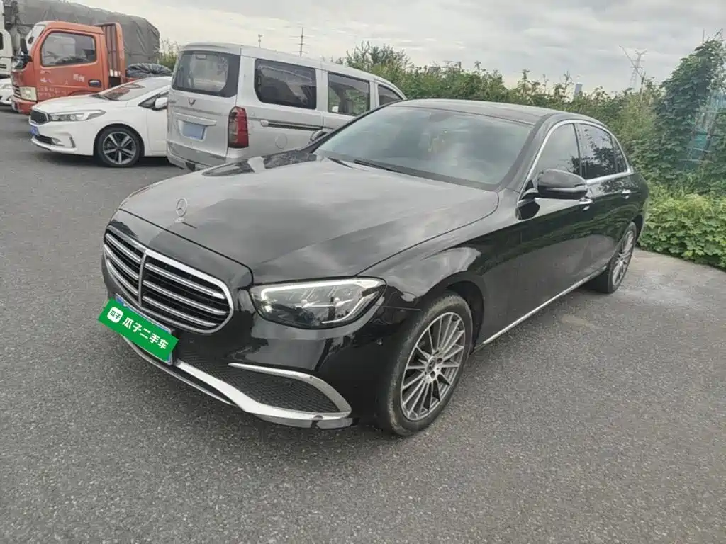 Mercedes-Benz E-Class — миниатюра 2