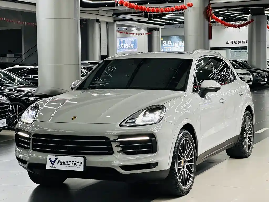 Porsche Cayenne 2021