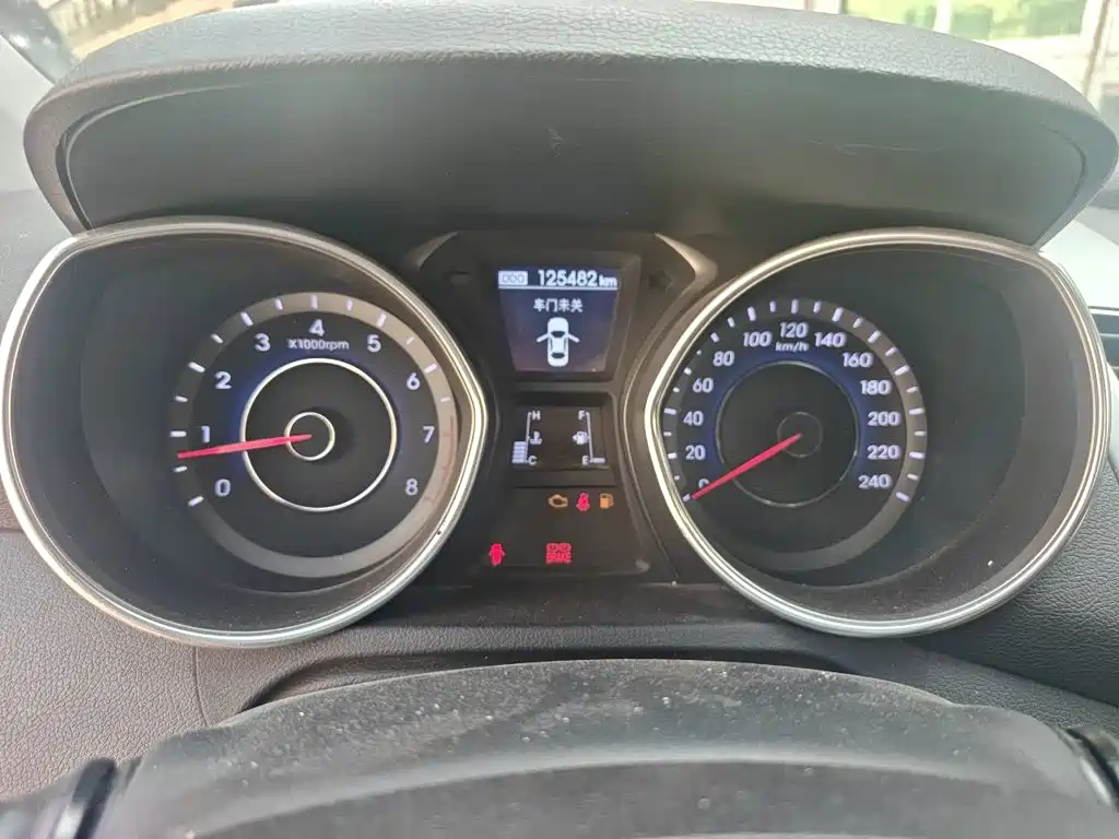 Hyundai Elantra Langdong — миниатюра 7